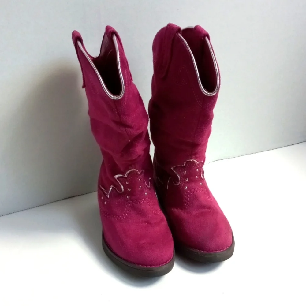 FUSCHIA & SILVER ROUGE COWBOY BOOTS